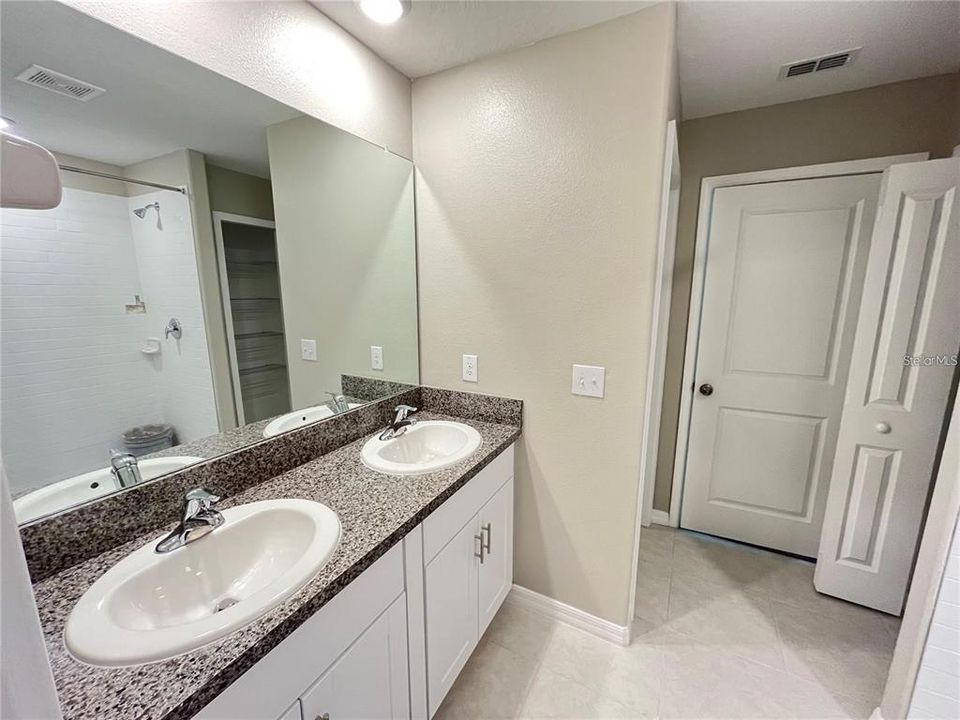 En Renta: $2,799 (4 camas, 2 baños, 1870 Pies cuadrados)