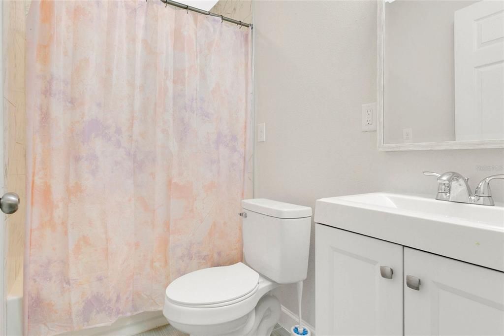 For Sale: $314,999 (3 beds, 2 baths, 1367 Square Feet)
