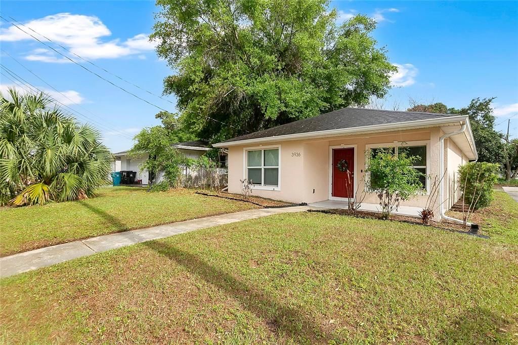 For Sale: $314,999 (3 beds, 2 baths, 1367 Square Feet)