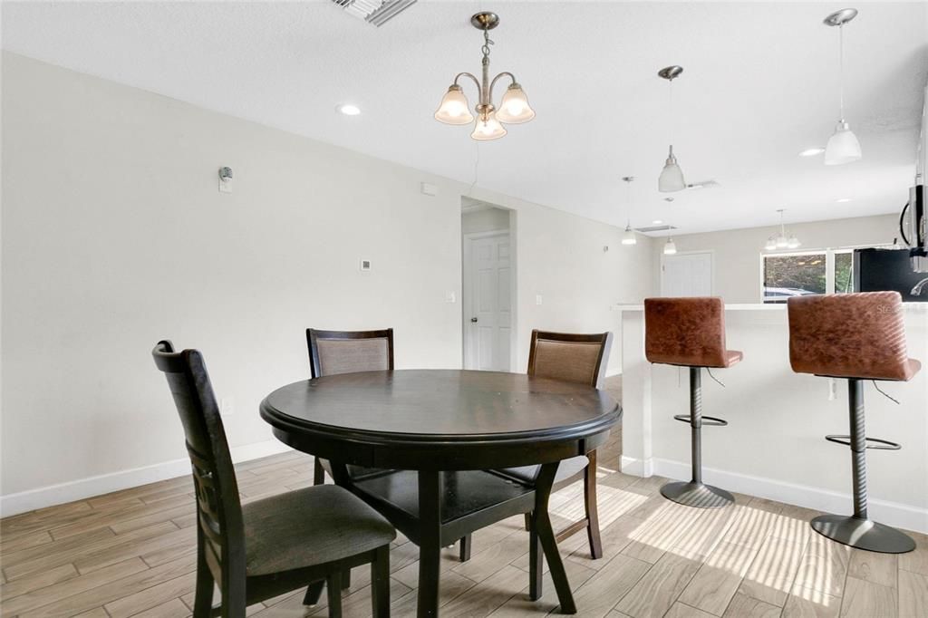 For Sale: $314,999 (3 beds, 2 baths, 1367 Square Feet)