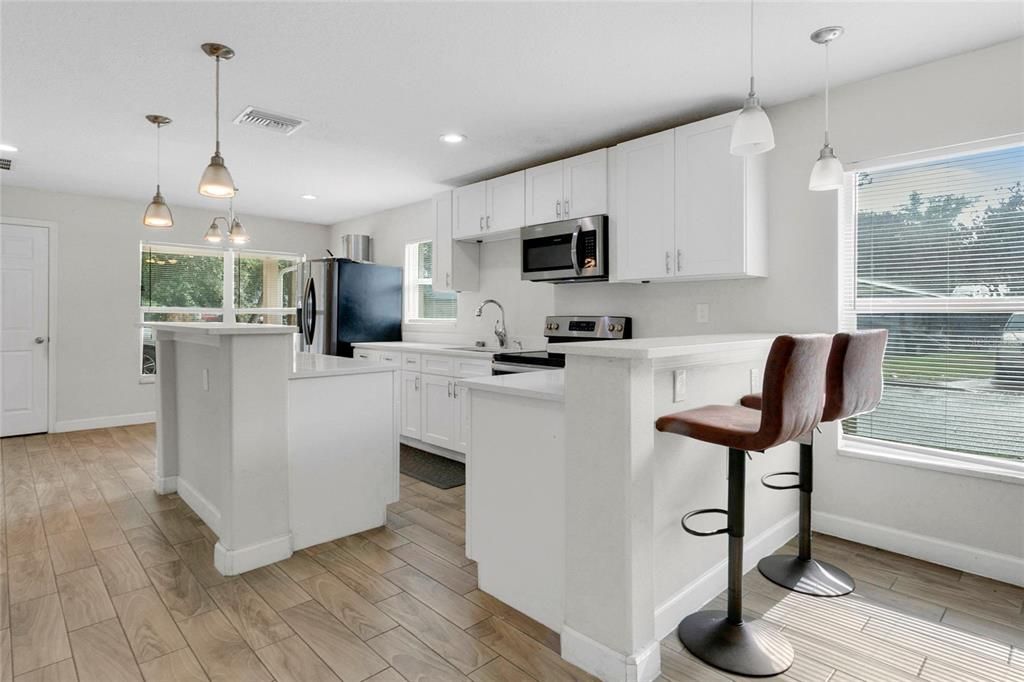 For Sale: $314,999 (3 beds, 2 baths, 1367 Square Feet)