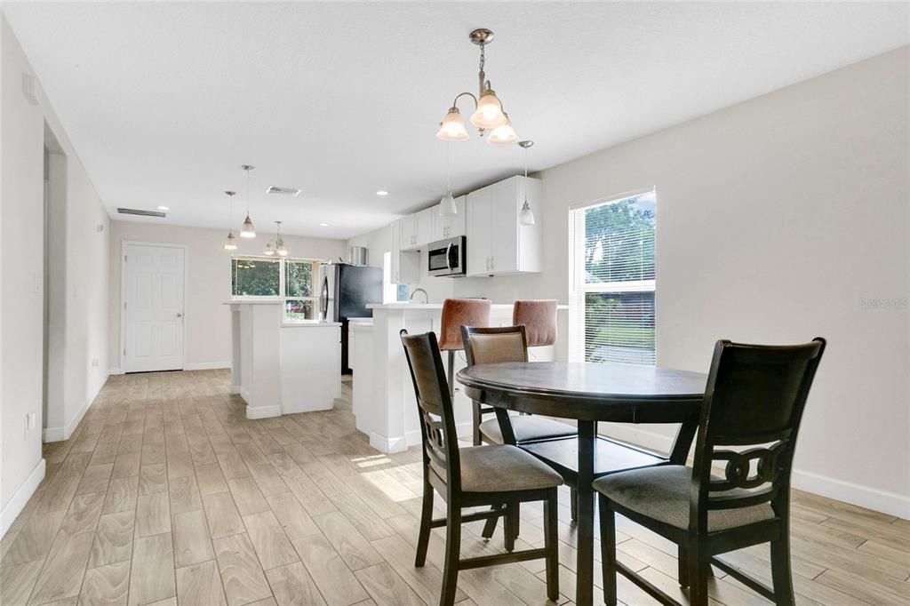 For Sale: $314,999 (3 beds, 2 baths, 1367 Square Feet)