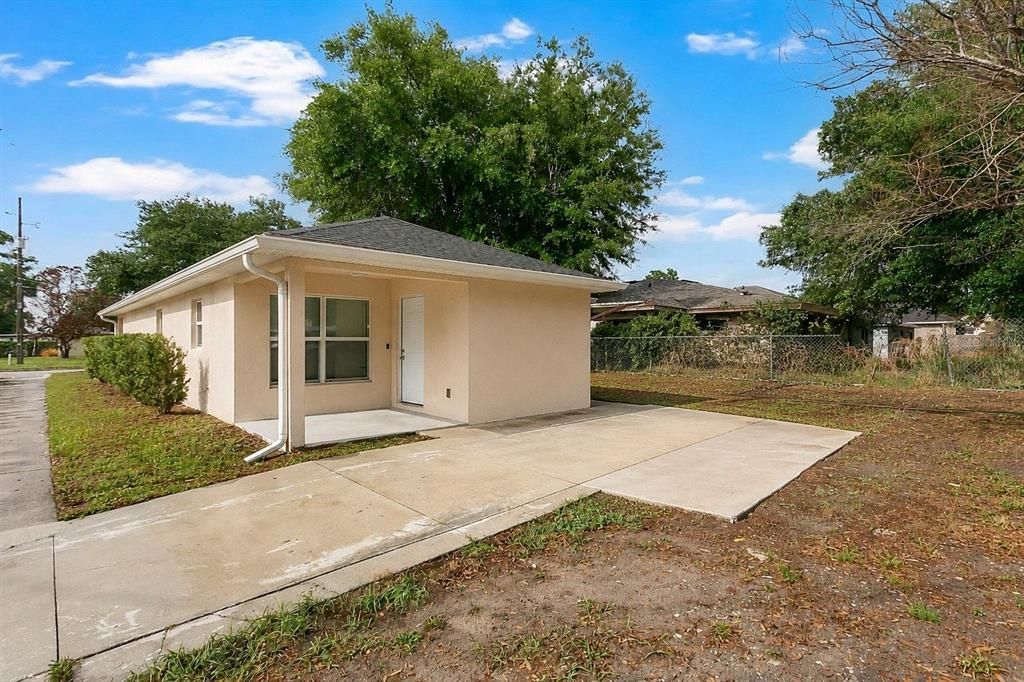 For Sale: $314,999 (3 beds, 2 baths, 1367 Square Feet)