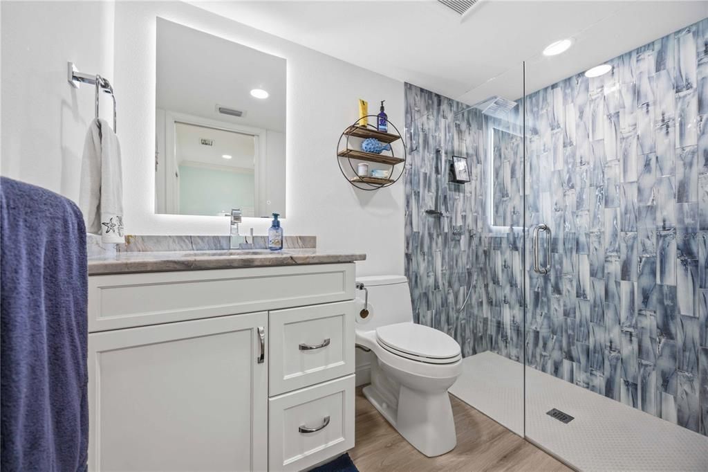 For Sale: $549,000 (2 beds, 2 baths, 1077 Square Feet)