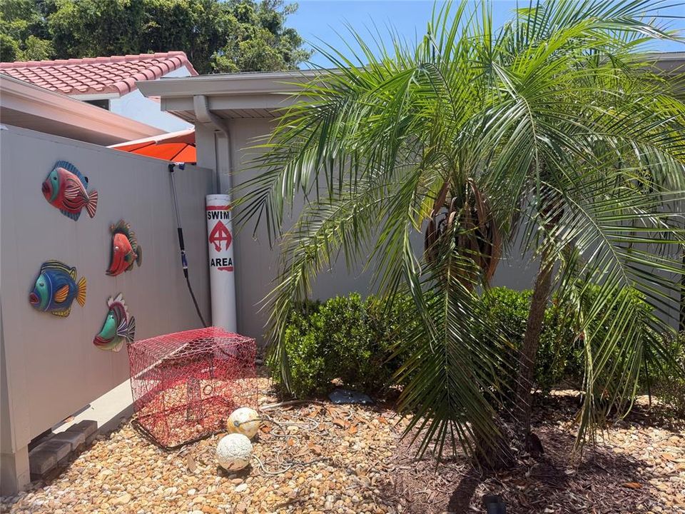 For Sale: $549,000 (2 beds, 2 baths, 1077 Square Feet)