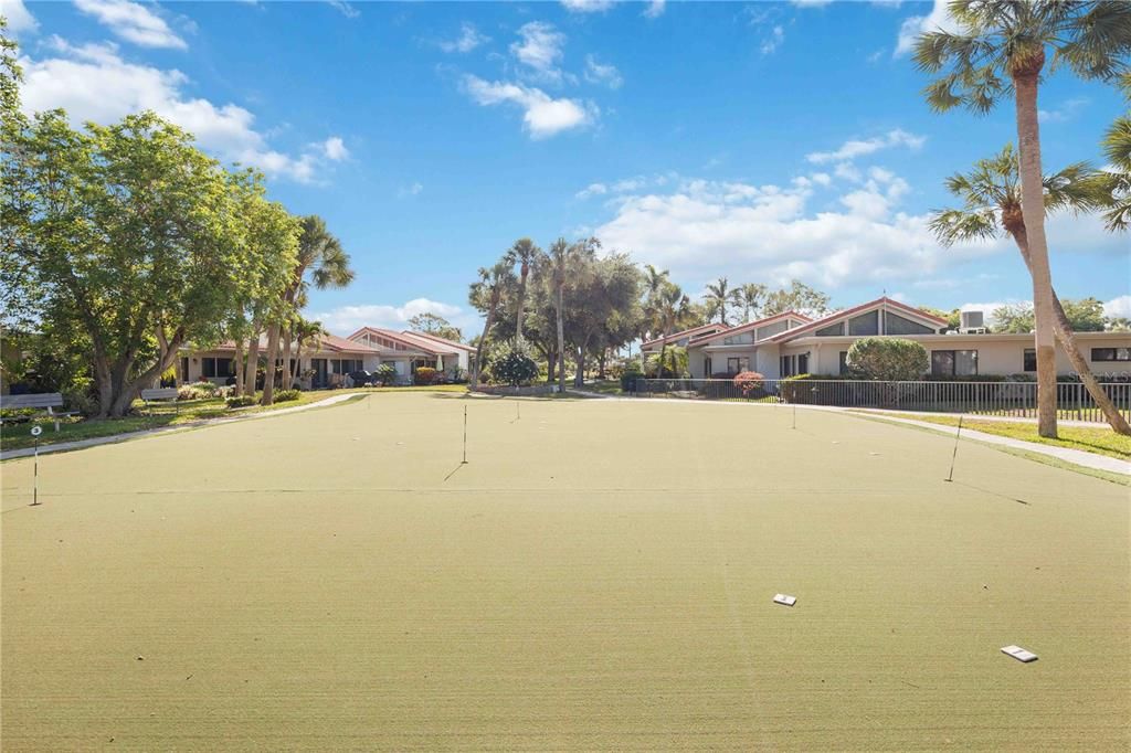 For Sale: $549,000 (2 beds, 2 baths, 1077 Square Feet)