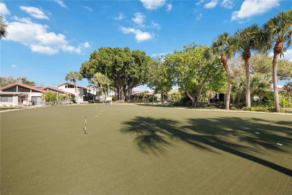 For Sale: $549,000 (2 beds, 2 baths, 1077 Square Feet)