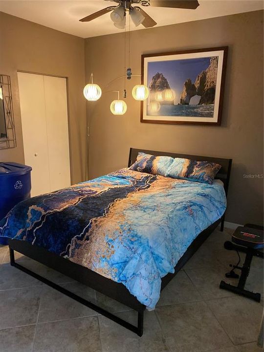 For Rent: $2,000 (2 beds, 2 baths, 925 Square Feet)