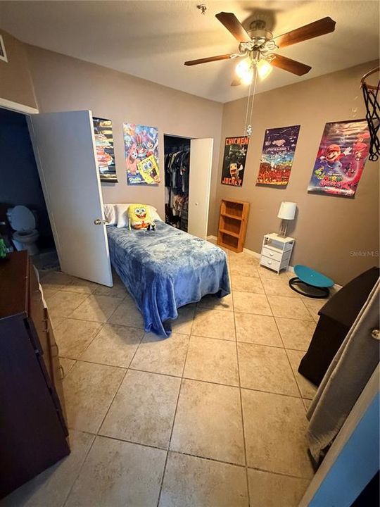 For Rent: $2,000 (2 beds, 2 baths, 925 Square Feet)
