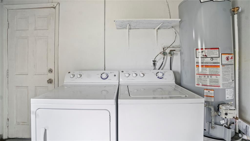 For Rent: $1,695 (2 beds, 1 baths, 1176 Square Feet)