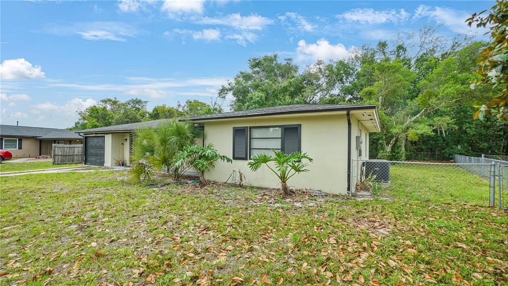 For Rent: $1,695 (2 beds, 1 baths, 1176 Square Feet)