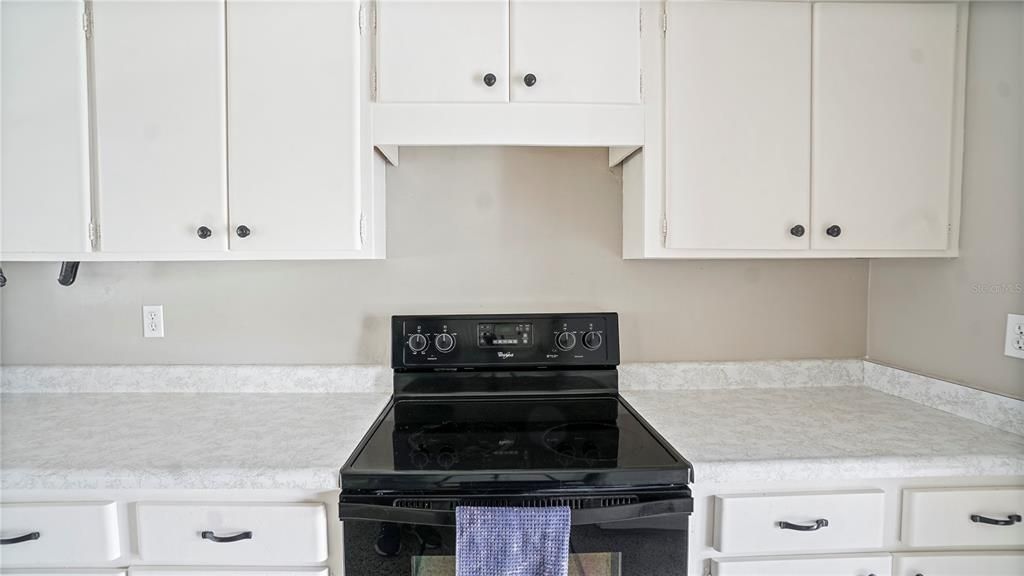 For Rent: $1,695 (2 beds, 1 baths, 1176 Square Feet)
