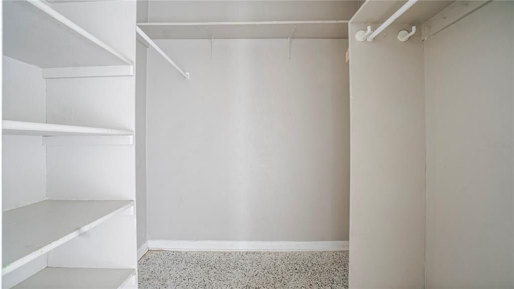 For Rent: $1,695 (2 beds, 1 baths, 1176 Square Feet)