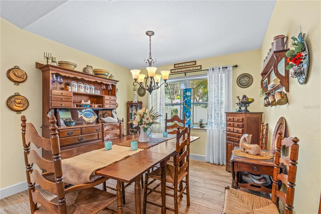 На продажу: $389,900 (3 спален, 2 ванн, 1871 Квадратных фут)