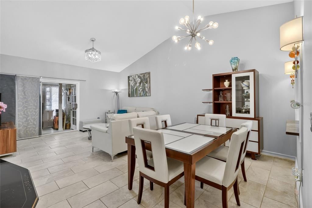 En Venta: $259,900 (2 camas, 2 baños, 1115 Pies cuadrados)