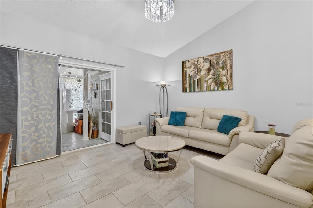 En Venta: $259,900 (2 camas, 2 baños, 1115 Pies cuadrados)