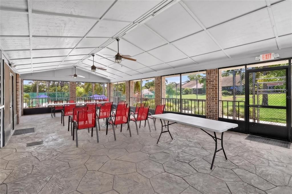 En Venta: $259,900 (2 camas, 2 baños, 1115 Pies cuadrados)
