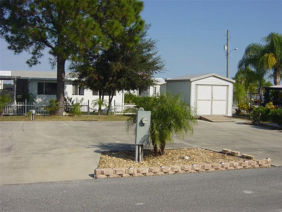 合同活跃: $80,000 (0.07 acres)
