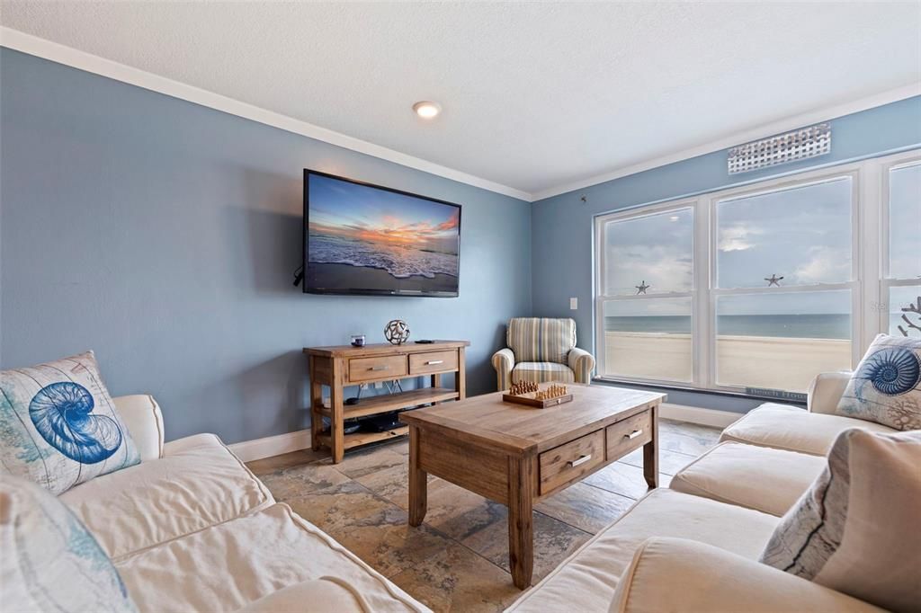 For Rent: $3,600 (2 beds, 2 baths, 1420 Square Feet)