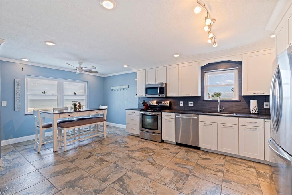 For Rent: $3,600 (2 beds, 2 baths, 1420 Square Feet)