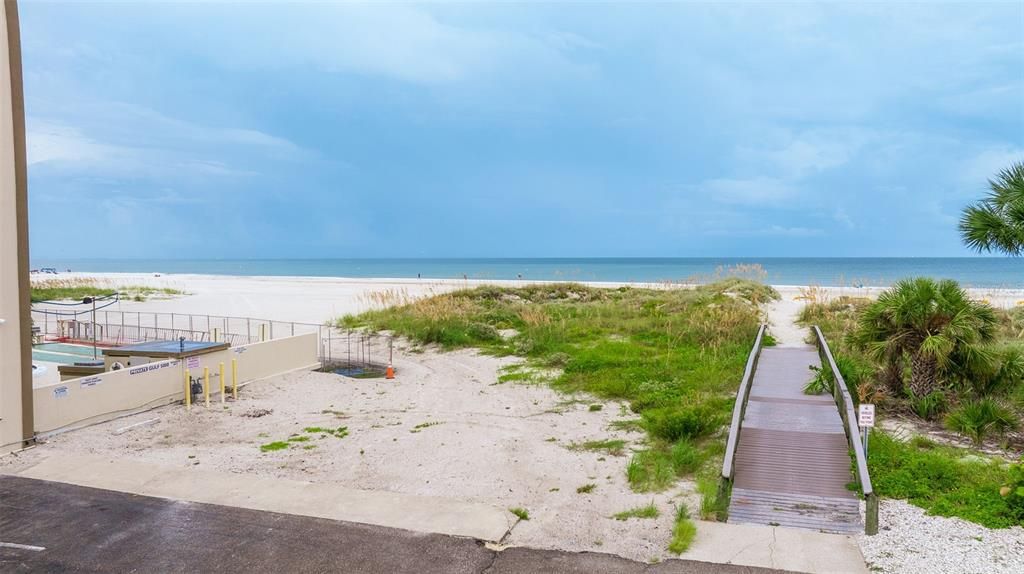 For Rent: $3,600 (2 beds, 2 baths, 1420 Square Feet)