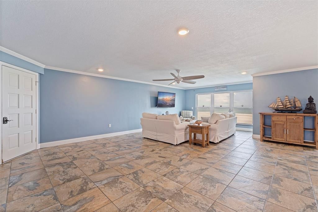 For Rent: $3,600 (2 beds, 2 baths, 1420 Square Feet)