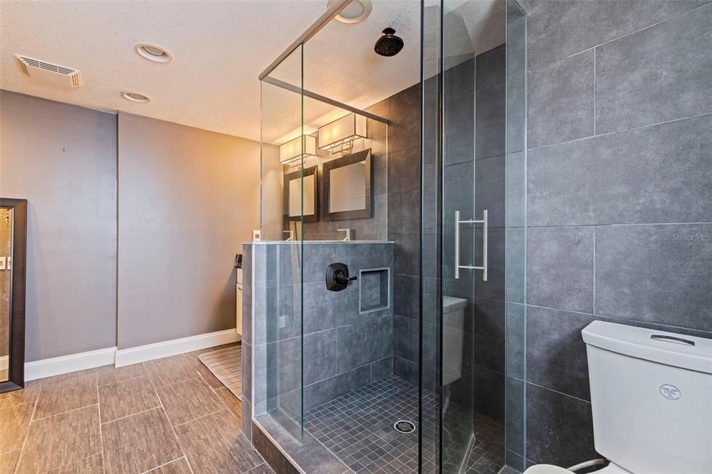 For Rent: $3,600 (2 beds, 2 baths, 1420 Square Feet)