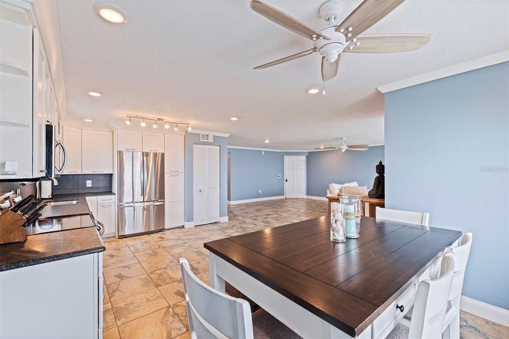For Rent: $3,600 (2 beds, 2 baths, 1420 Square Feet)