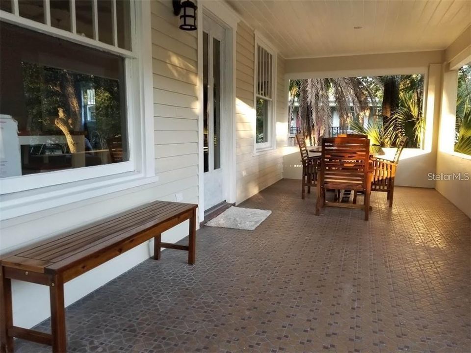 En Renta: $1,595 (1 camas, 1 baños, 700 Pies cuadrados)
