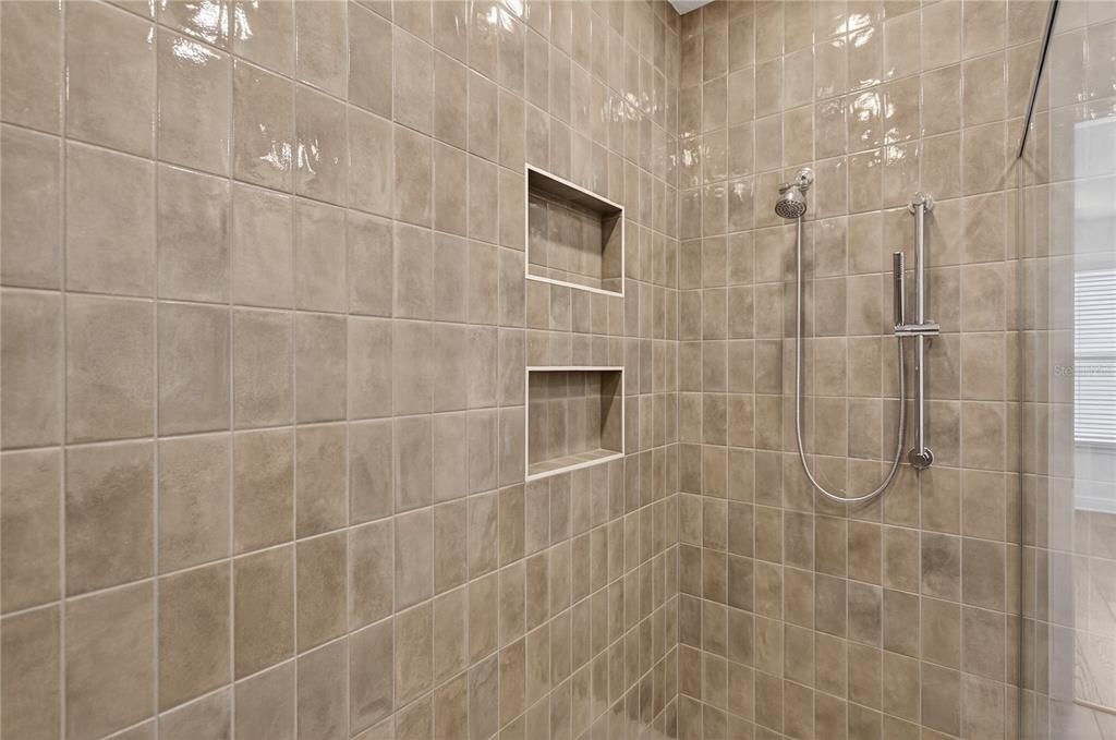 В аренду: $3,100 (4 спален, 3 ванн, 3130 Квадратных фут)