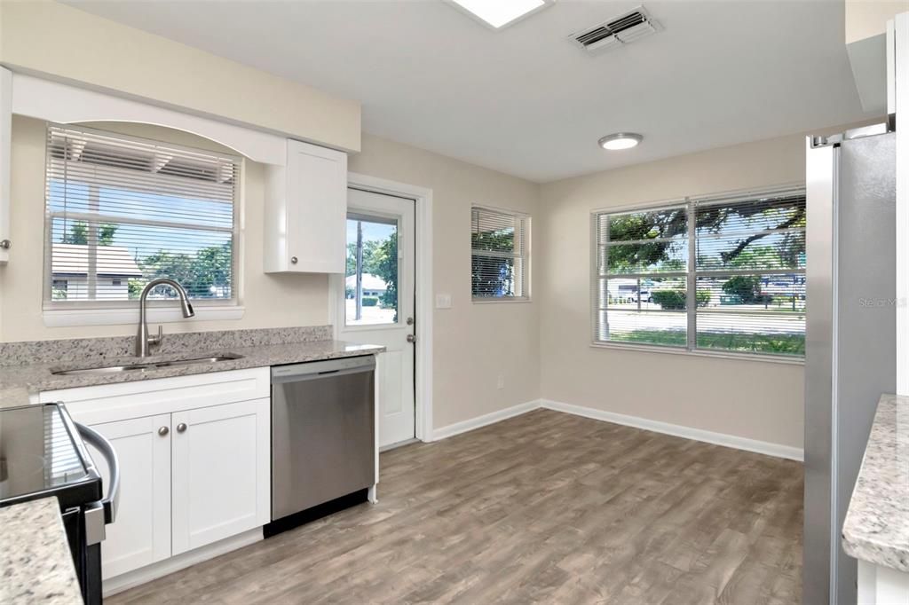 Active With Contract: $289,900 (3 beds, 2 baths, 1040 Square Feet)