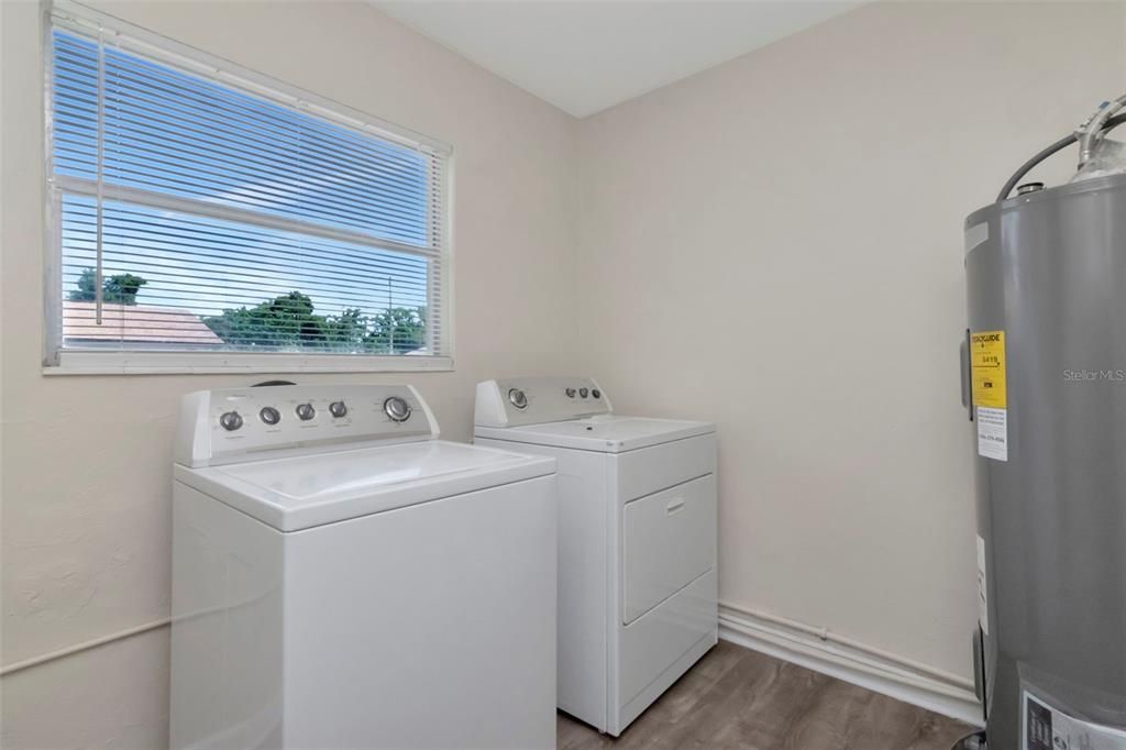 Active With Contract: $289,900 (3 beds, 2 baths, 1040 Square Feet)