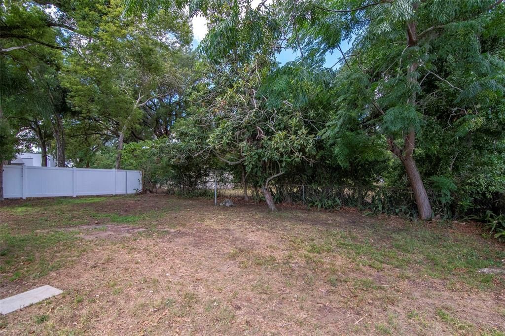 Active With Contract: $289,900 (3 beds, 2 baths, 1040 Square Feet)