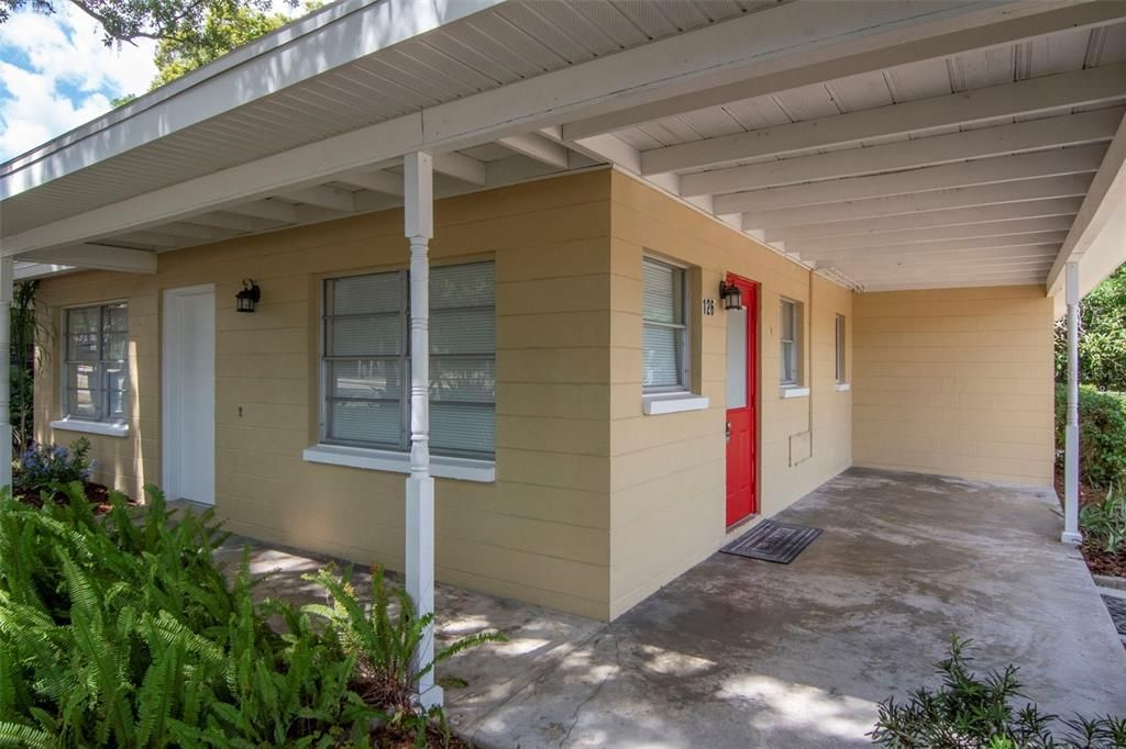 Active With Contract: $289,900 (3 beds, 2 baths, 1040 Square Feet)