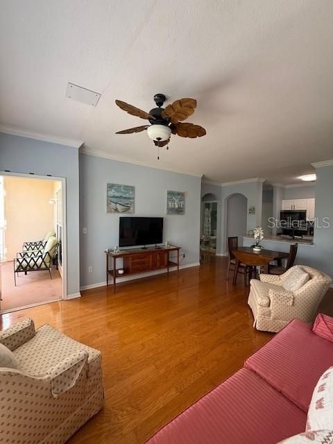 For Rent: $1,600 (1 beds, 1 baths, 660 Square Feet)