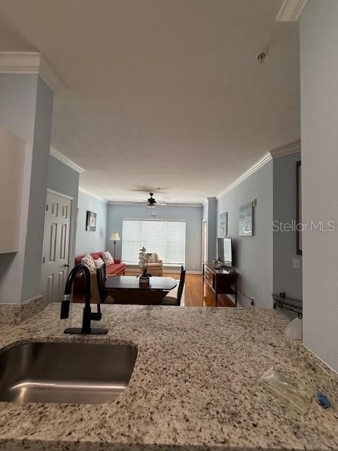 For Rent: $1,600 (1 beds, 1 baths, 660 Square Feet)