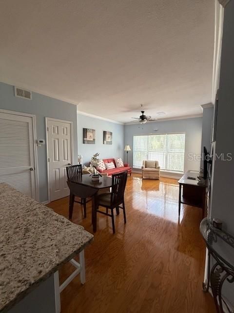 For Rent: $1,600 (1 beds, 1 baths, 660 Square Feet)