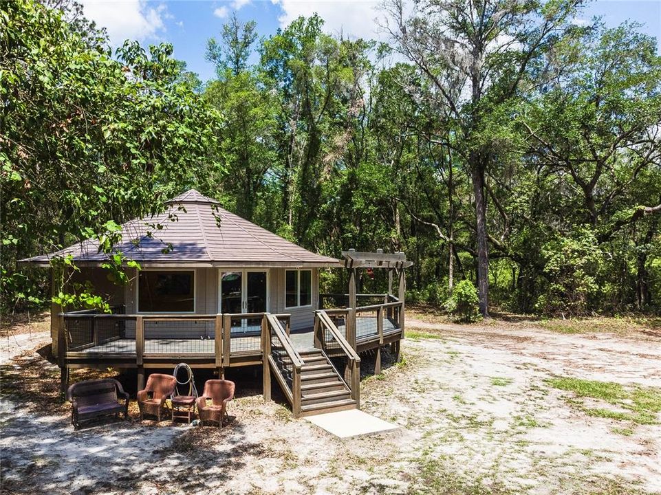 For Sale: $2,180,000 (3 beds, 2 baths, 2422 Square Feet)
