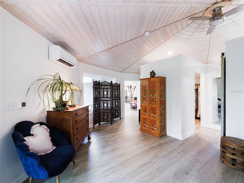 For Sale: $2,180,000 (3 beds, 2 baths, 2422 Square Feet)