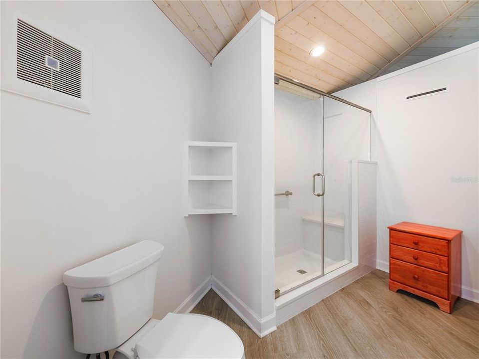 For Sale: $2,180,000 (3 beds, 2 baths, 2422 Square Feet)
