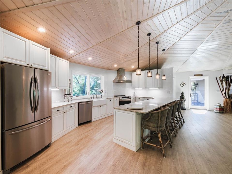 For Sale: $2,180,000 (3 beds, 2 baths, 2422 Square Feet)