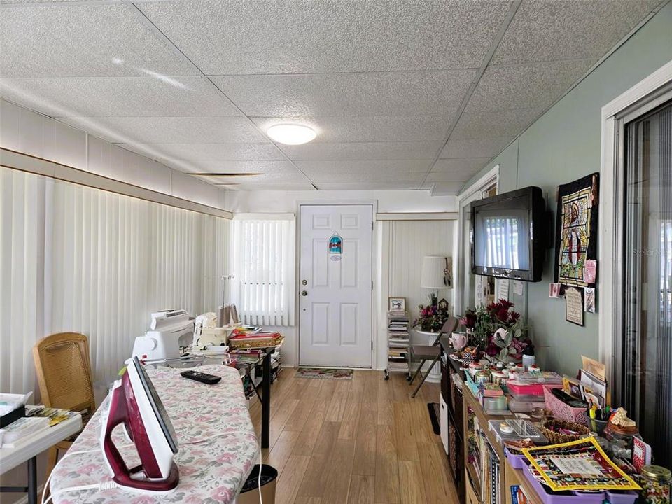 For Sale: $185,900 (2 beds, 2 baths, 1386 Square Feet)