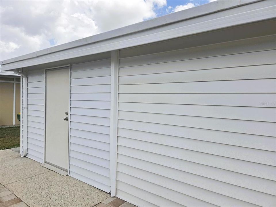 For Sale: $185,900 (2 beds, 2 baths, 1386 Square Feet)