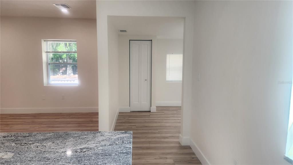 En Renta: $2,875 (3 camas, 2 baños, 1244 Pies cuadrados)