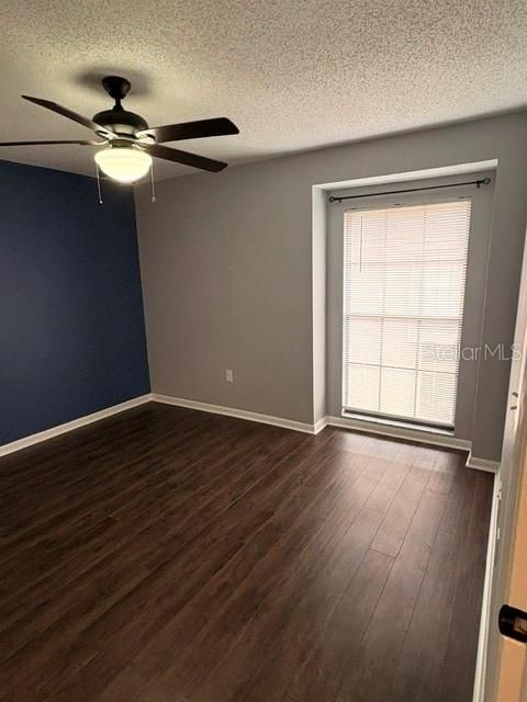 На продажу: $195,000 (2 спален, 2 ванн, 943 Квадратных фут)