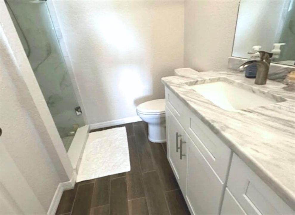 For Sale: $211,000 (2 beds, 2 baths, 1017 Square Feet)