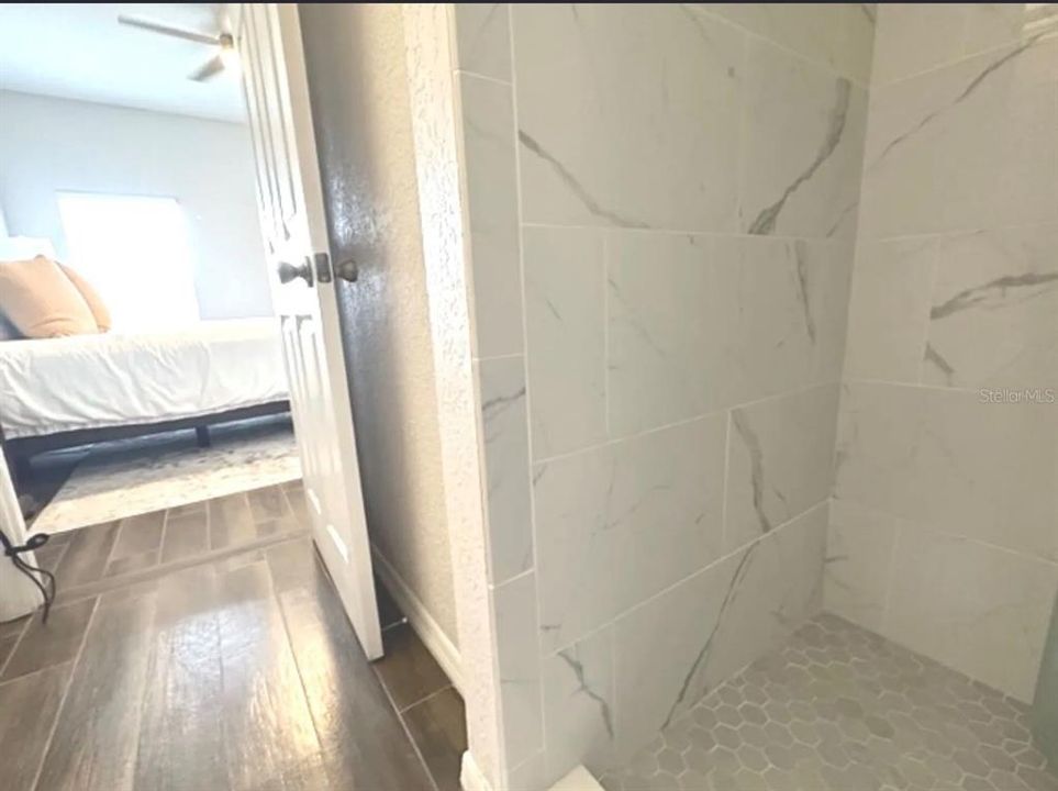 For Sale: $211,000 (2 beds, 2 baths, 1017 Square Feet)