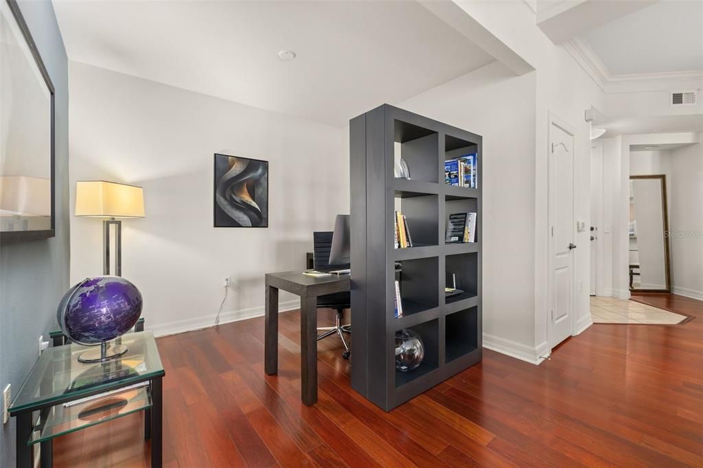 Activo con contrato: $369,900 (1 camas, 1 baños, 1393 Pies cuadrados)