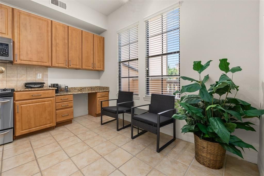 Activo con contrato: $369,900 (1 camas, 1 baños, 1393 Pies cuadrados)