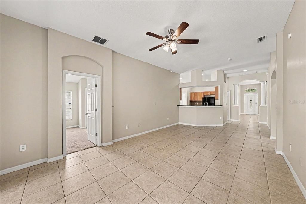 Active With Contract: $359,900 (4 beds, 2 baths, 2081 Square Feet)